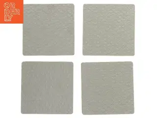 Sæt af firkantede bordskånere (str. 4 stk 13x13 cm)