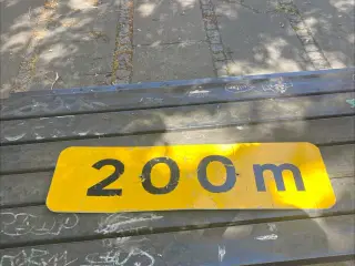 Skilt i emalje