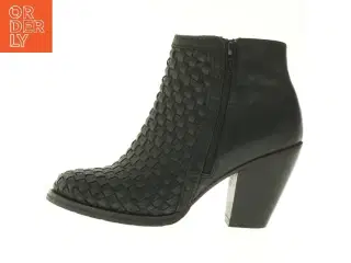 Sorte ankelstøvler med hæl fra Gardena (str. 39 )