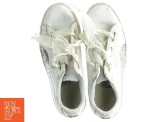 Hvide sneakers med palietdetaljer fra Puma (str. 36)