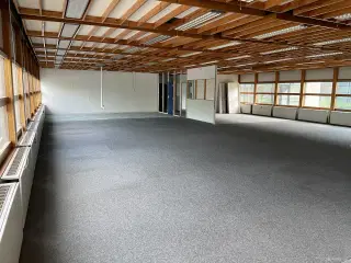 Kontor/lager ca. 1 km fra Vojens centrum