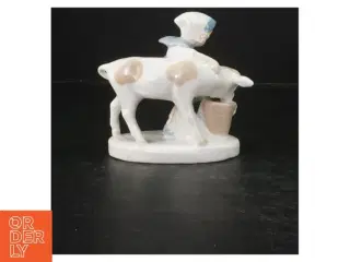 Porcelænsfigur af pige med kalv (str. 13 cm)