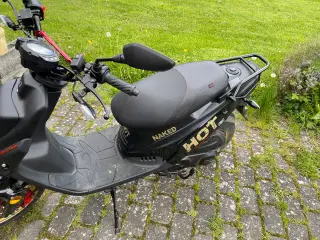 Motocr hot 50 naked