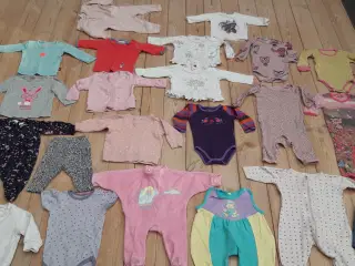 BABY str 56 - 62/68 - Hele pakken 22 dele - 345 KR