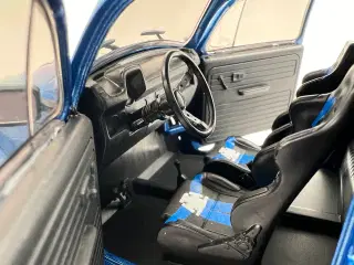 1975 VW Baja Bobbel - 1:18