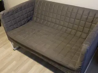 sofa med gråt betræk