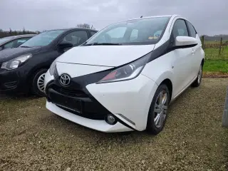 Toyota Aygo 1,0 VVT-i x-press x-shift