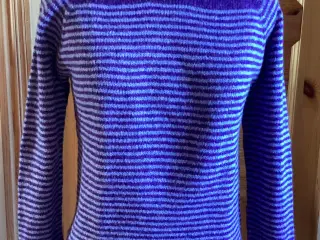 Håndstrikket trøje str. M i 100% uld fra Karen Noe