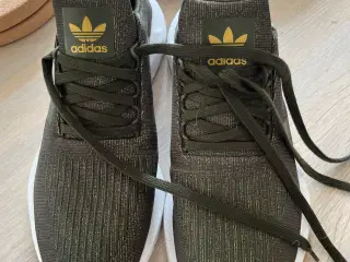 Adidas sneakers 