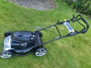  Texas Razor selvkørende plæneklipper 