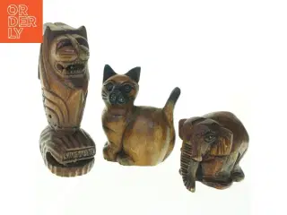 Træ udskårne dyrefigurer (str. 11 x 9 cm. og, 15 x 11 cm. og 21 x 9 cm)