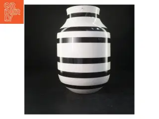 Sort-hvid stribet vase fra K&#228;hler (str. 37x20 cm)