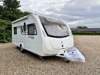 2015 - Sprite Alpine Sport 470 CF   Fin campingvogn med fransk seng