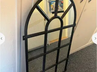 Spejl sælges