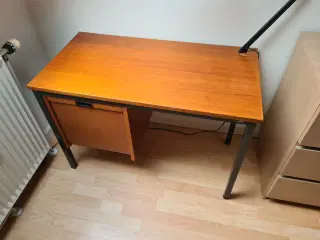 Skrivebord til gratis afhentning