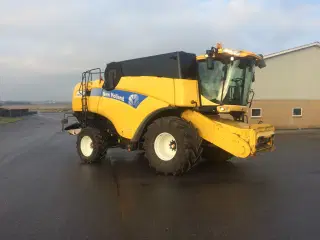 Mejetærsker NH CX 880
