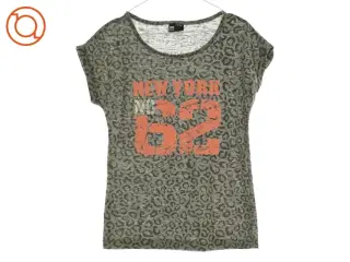 T-shirt fra MM (Str. 134 cm)
