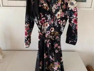 Blomstret kimonokjole