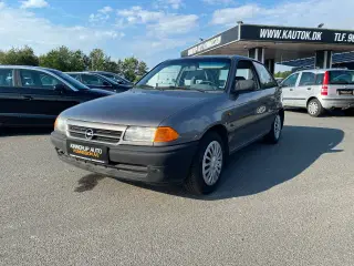 Opel Astra 1,6 i GL 75HK 3d