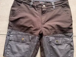 Thrue North Cargo Outdoor shorts