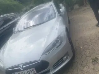Tesla s 85 