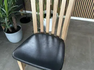 8 spisebordsstole, massiv eg