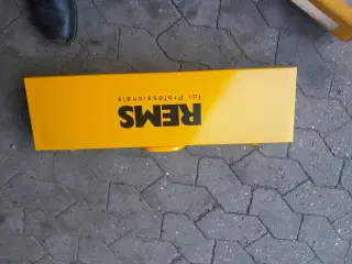 REMS bajonetsav  7500W  220 v