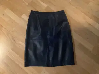 Klassisk skindnederdel Liz Claiborne