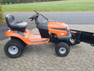 Husqvarna LTH152 med Dozerblad