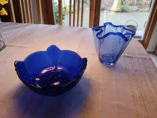 Blå skål og vase