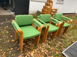 MAGNUS OLESEN MODEL 6111 STOL MED MASSIV STEL
