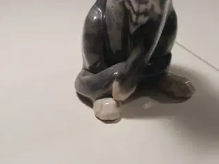 Kat fra den kongelige porcelænsfabrik