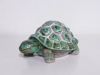 Ældre skildpadde fra L. Hjorth Keramik