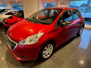 208 med fuld service. 