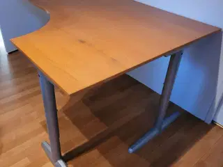 IKEA Effektiv hjørneskrivebord og kontorskab