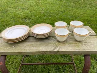 Chamois Fond kopper med kagetallerkener fra RC