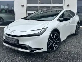 Toyota Prius 2,0 Plug-in Hybrid Elegant