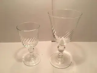 Glas, Likør - Vinglas, Flot med drejet riller