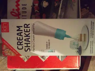 Kiin Cream Shaker