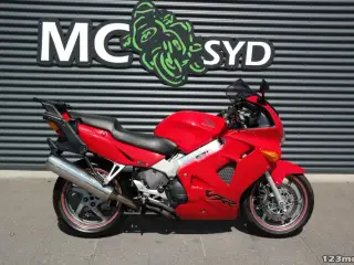 Honda VFR 800 F MC-SYD       BYTTER GERNE