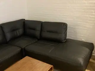 Sofa og stol fra “flexlux” samt sofabord 