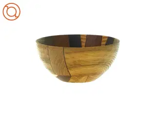 Skål i lystræ og røde streger