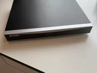 Hikvision NVR Kamera optager – inkl. 8TB HD.