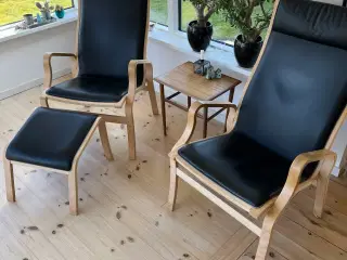 2 lænestole og 1 fodskammel