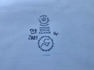 Fajance fad fra Royal Copenhagen Nr. 719/2885