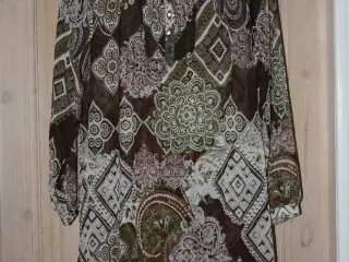 Tunika str. 38 Længde 85 cm