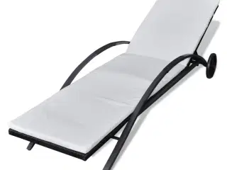 Liggestol med hynde & hjul polyrattan sort
