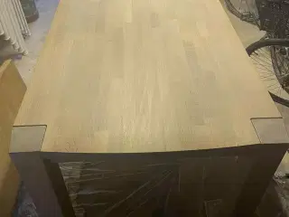 Heimdal spisebord i massivt egetræ 100x200x75 cm.