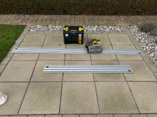 DEWALT dyksav med 2 styreskinner