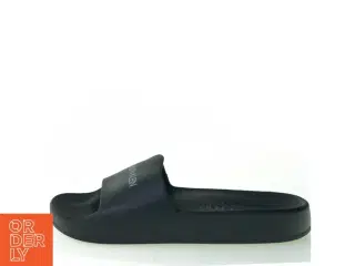 Klipklapper fra Calvin Klein (str. 27 cm)